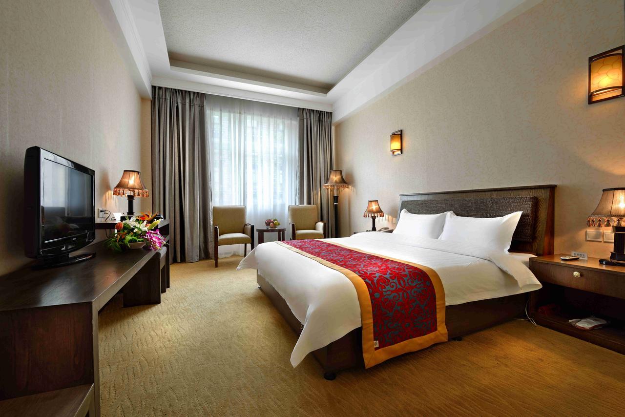 Ramada Encore Daocheng Yading Экстерьер фото