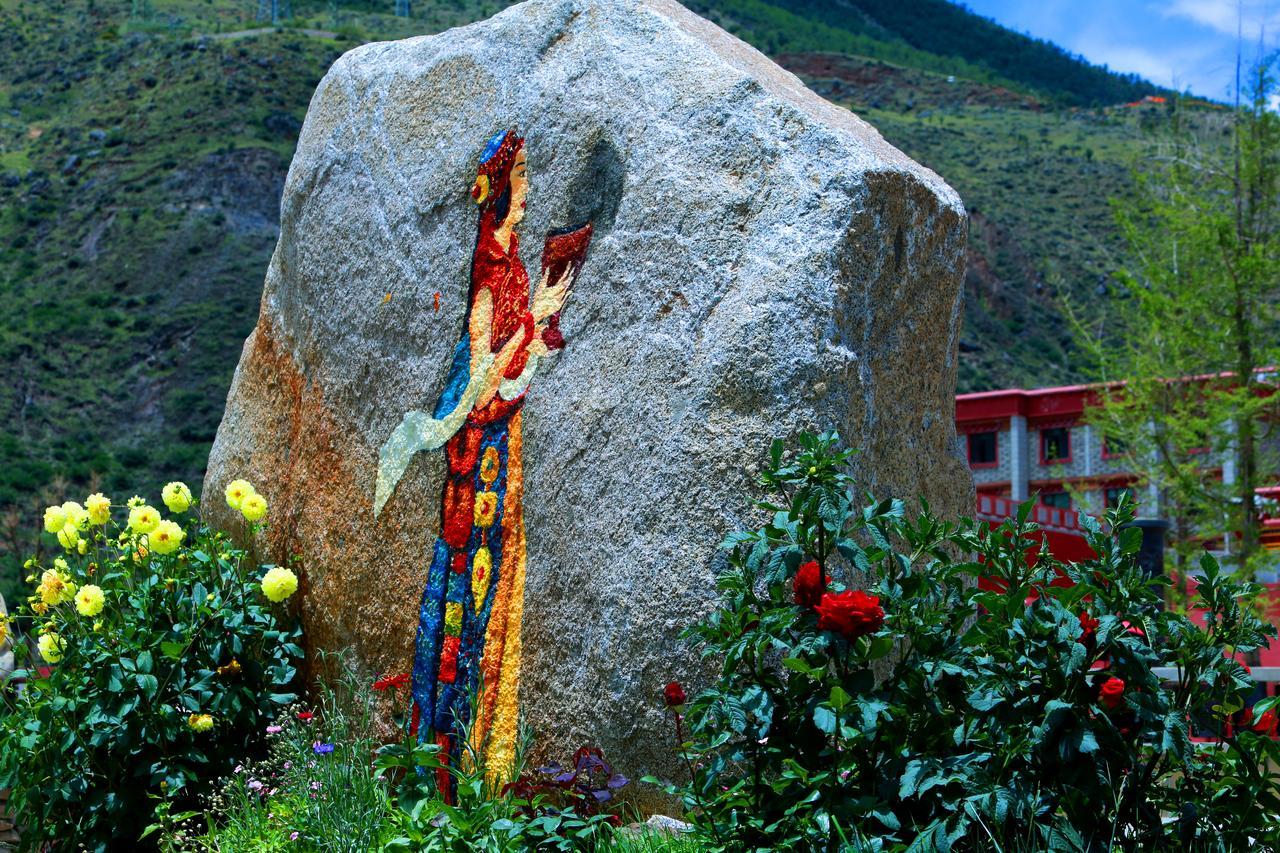 Ramada Encore Daocheng Yading Экстерьер фото