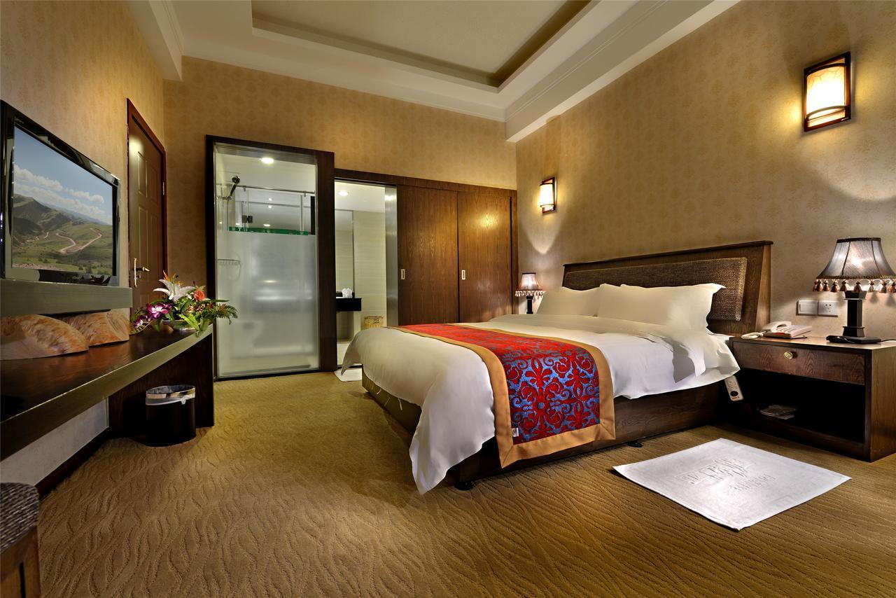 Ramada Encore Daocheng Yading Экстерьер фото